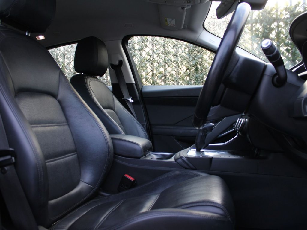 Used Jaguar E-Pace 2019 for sale - 77693339: Photo 12