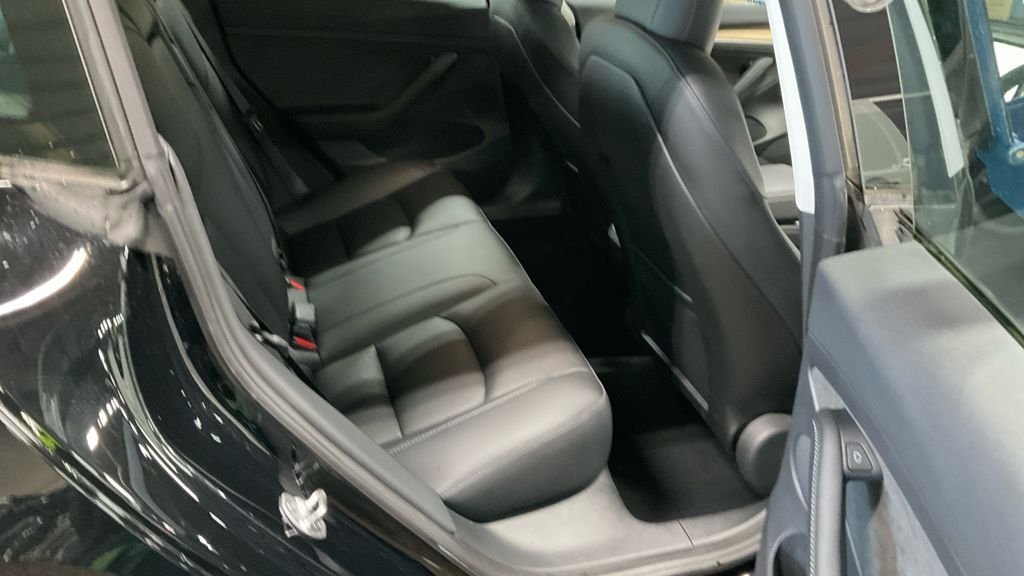 Used Tesla Model 3 2022 for sale - 76962352: Photo 4