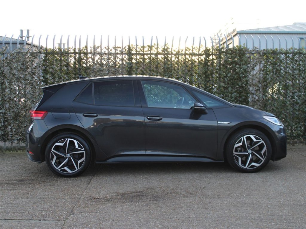 Used Volkswagen ID.3 2023 for sale - 77879480: Photo 6