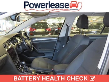 Used Volkswagen Golf 2019 for sale - 79142231: Photo
