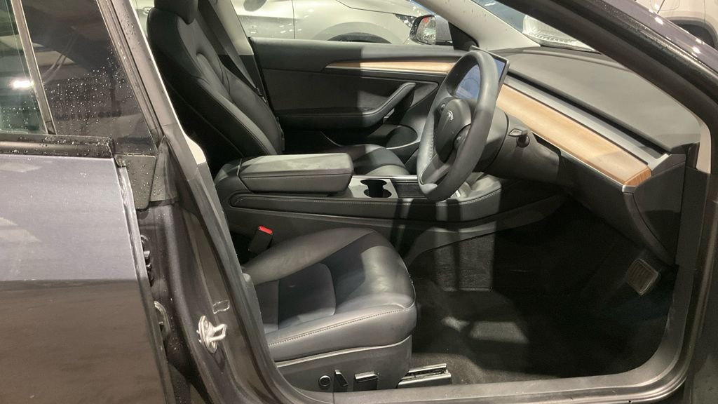 Used Tesla Model 3 2021 for sale - 76962361: Photo 4