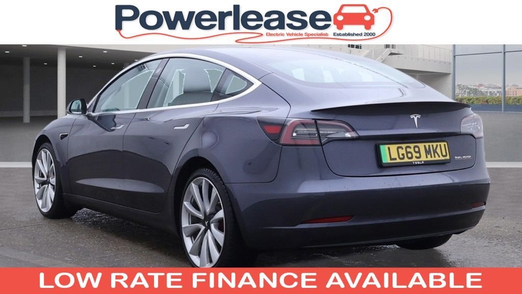 Used Tesla Model 3 2019 for sale - 76642488: Photo 2