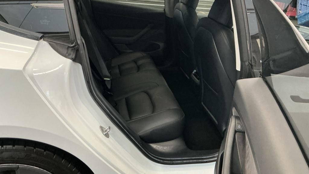 Used Tesla Model 3 2021 for sale - 76962366: Photo 3