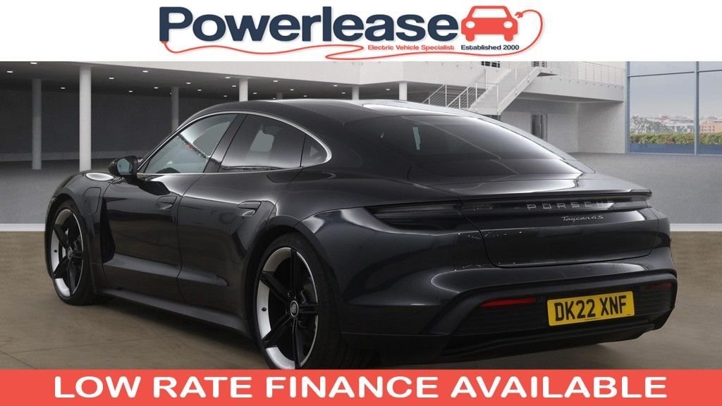 Used Porsche Taycan 2022 for sale - 77879908: Photo 2
