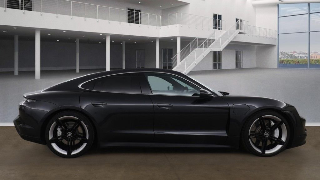 Used Porsche Taycan 2022 for sale - 77879908: Photo 6