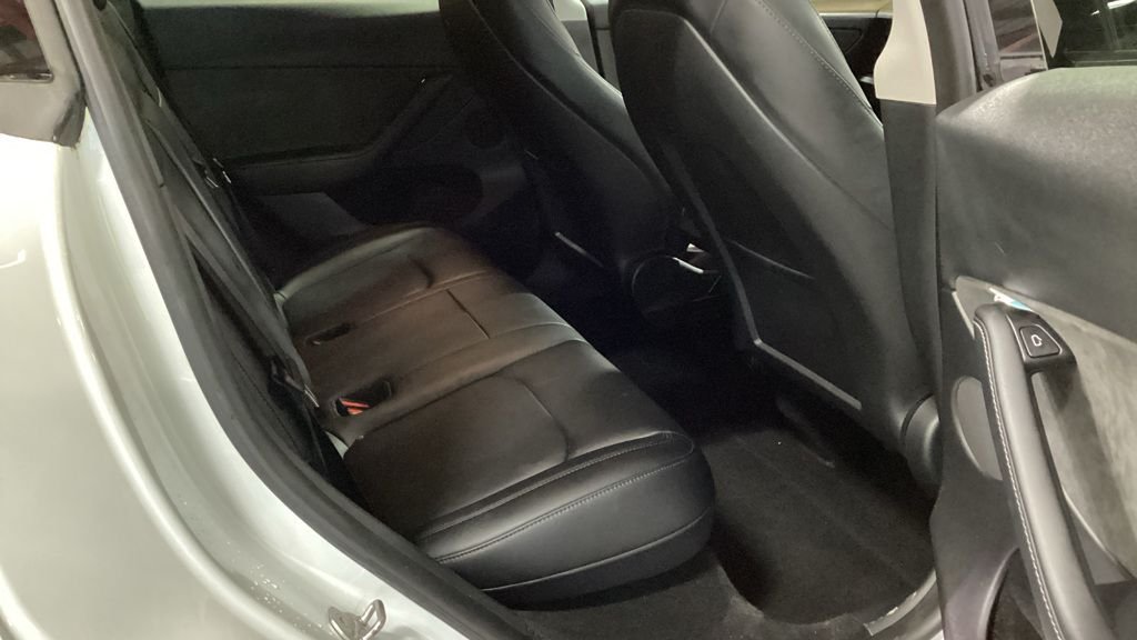 Used Tesla Model Y 2022 for sale - 76962449: Photo 4