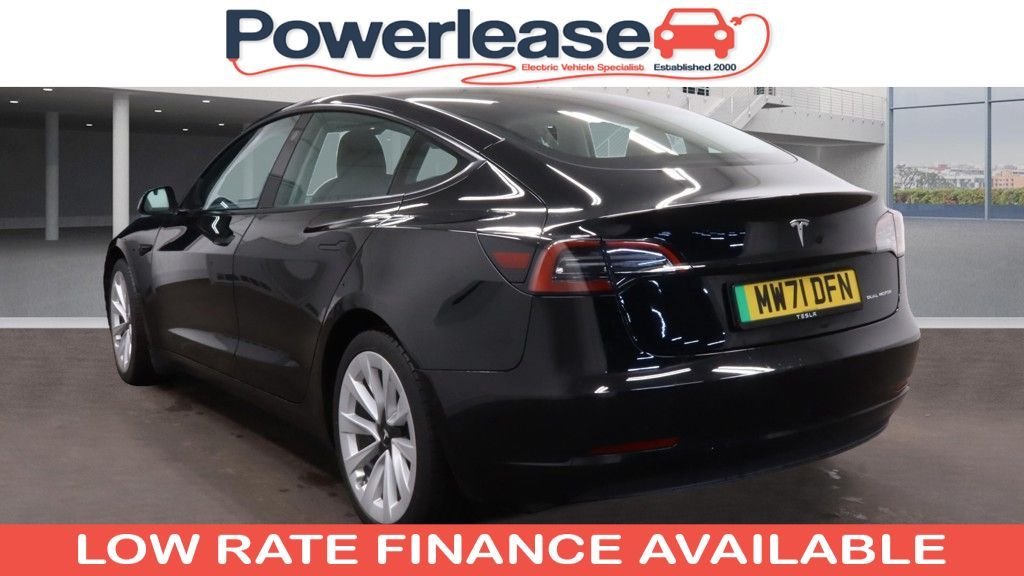 Used Tesla Model 3 2021 for sale - 76768501: Photo 2