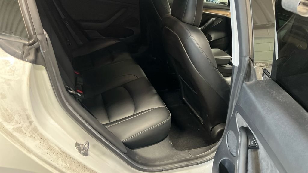 Used Tesla Model 3 2022 for sale - 76724496: Photo 4