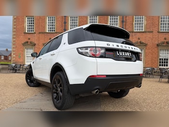 Used Land Rover Discovery Sport 2017 for sale - 78933795: Photo