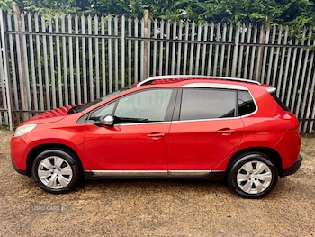 Used Peugeot 2008 2016 for sale - 76953627: Photo