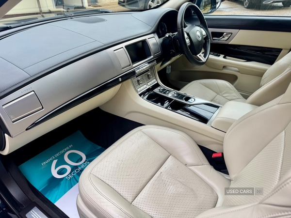 Used Jaguar XF 2011 for sale - 76659637: Photo 16