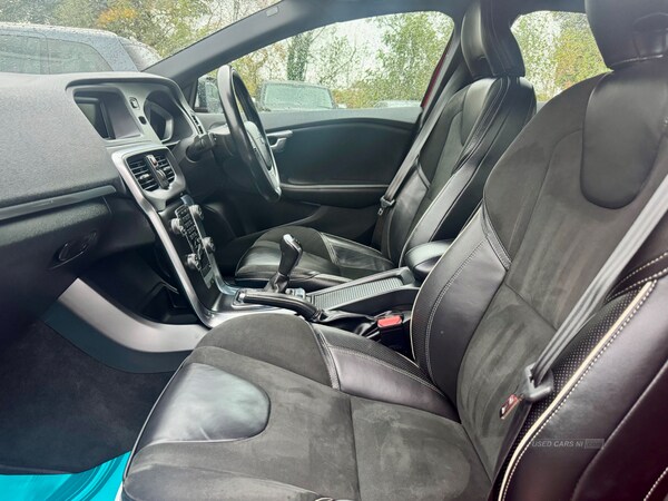 Used Volvo V40 2015 for sale - 72537939: Photo 15