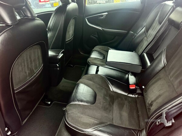 Used Volvo V40 2015 for sale - 72537939: Photo 17