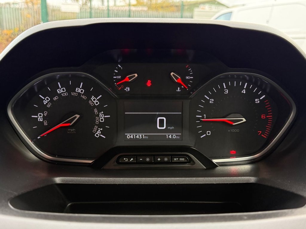 Used Peugeot Partner 2022 for sale - 77065261: Photo 17