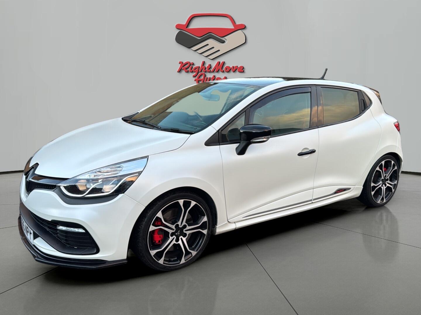 Used Renault Clio 2015 for sale - 76801670: Photo 1