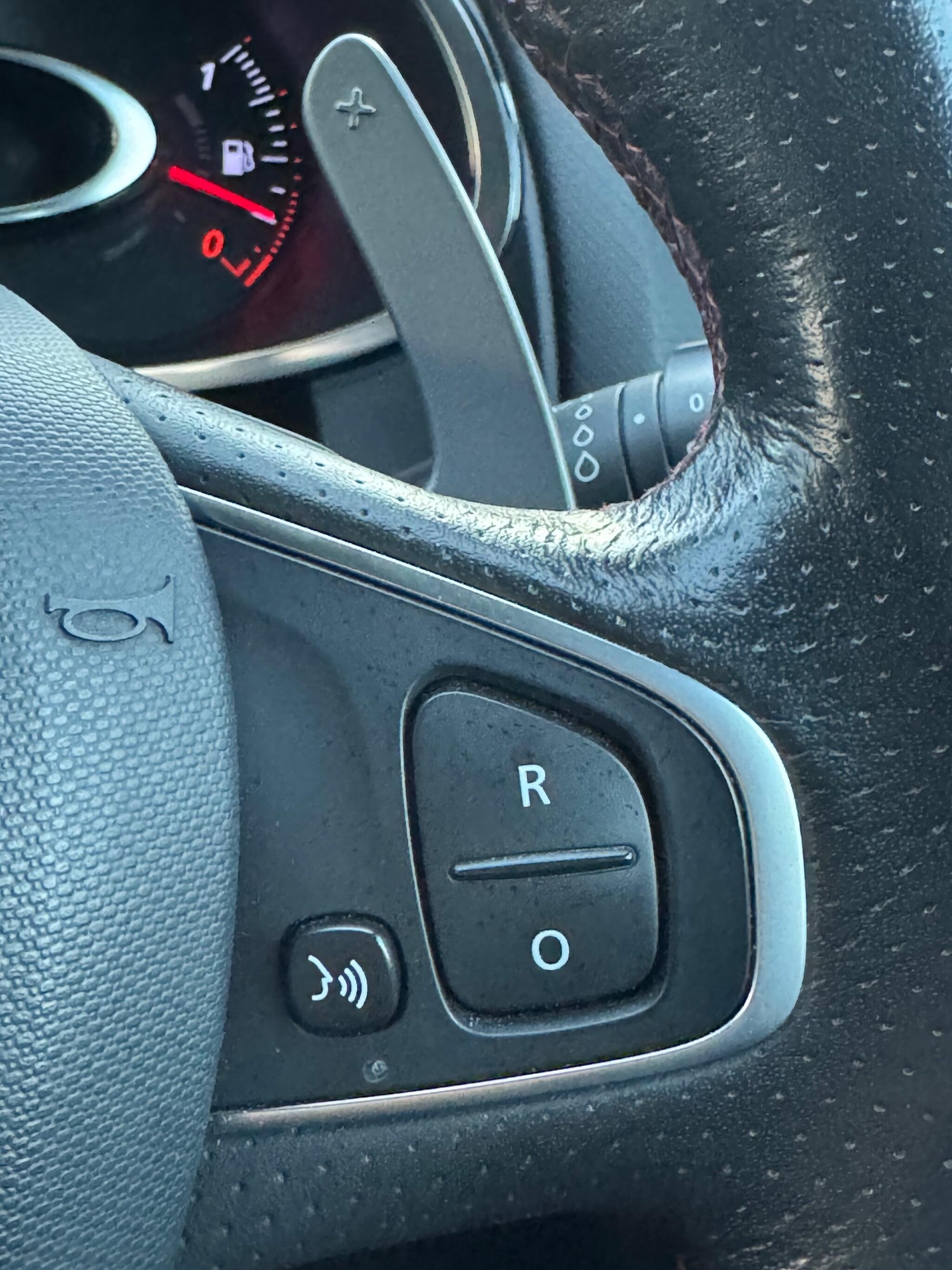 Used Renault Clio 2015 for sale - 76801670: Photo 15