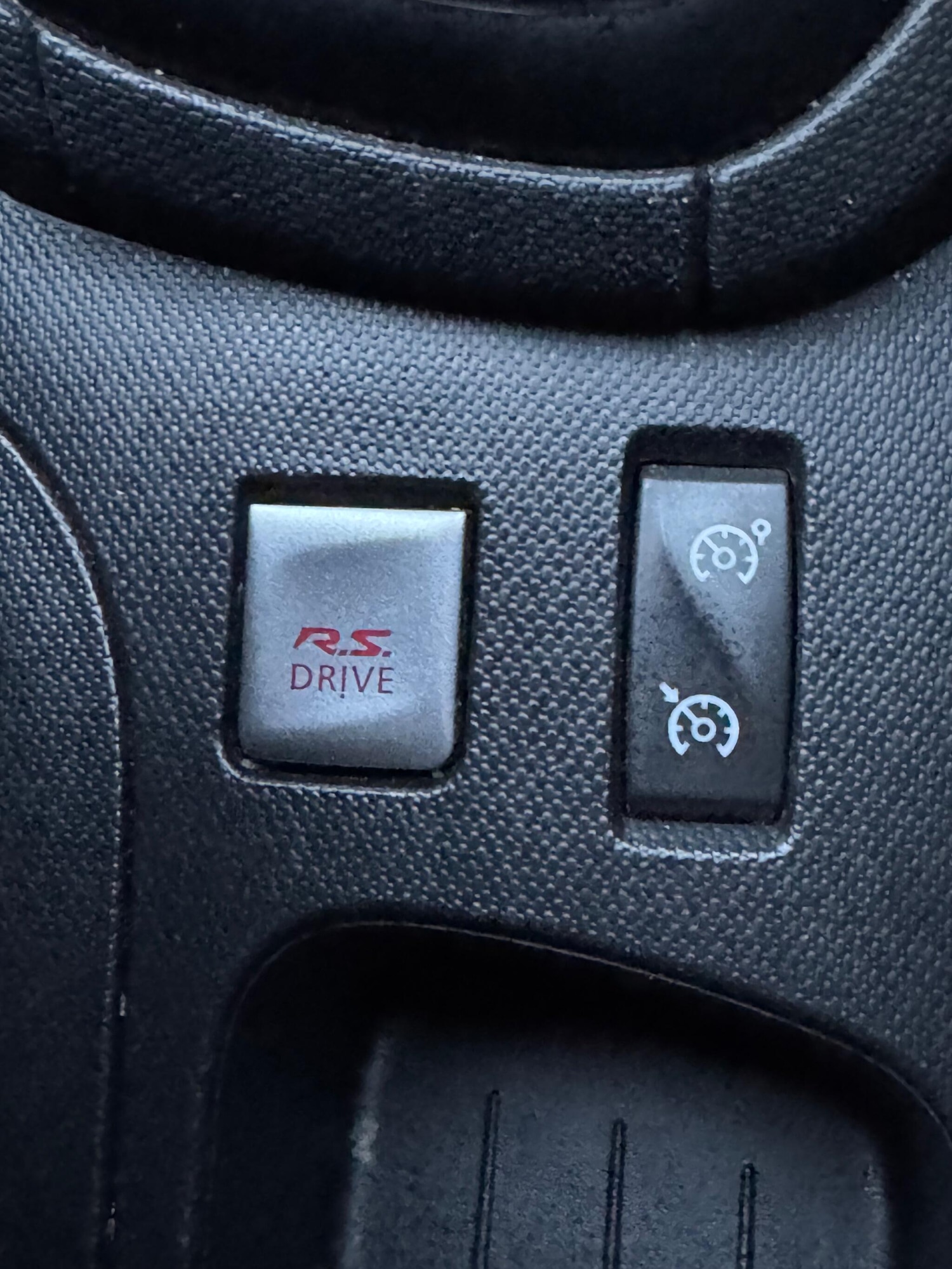 Used Renault Clio 2015 for sale - 76801670: Photo 17