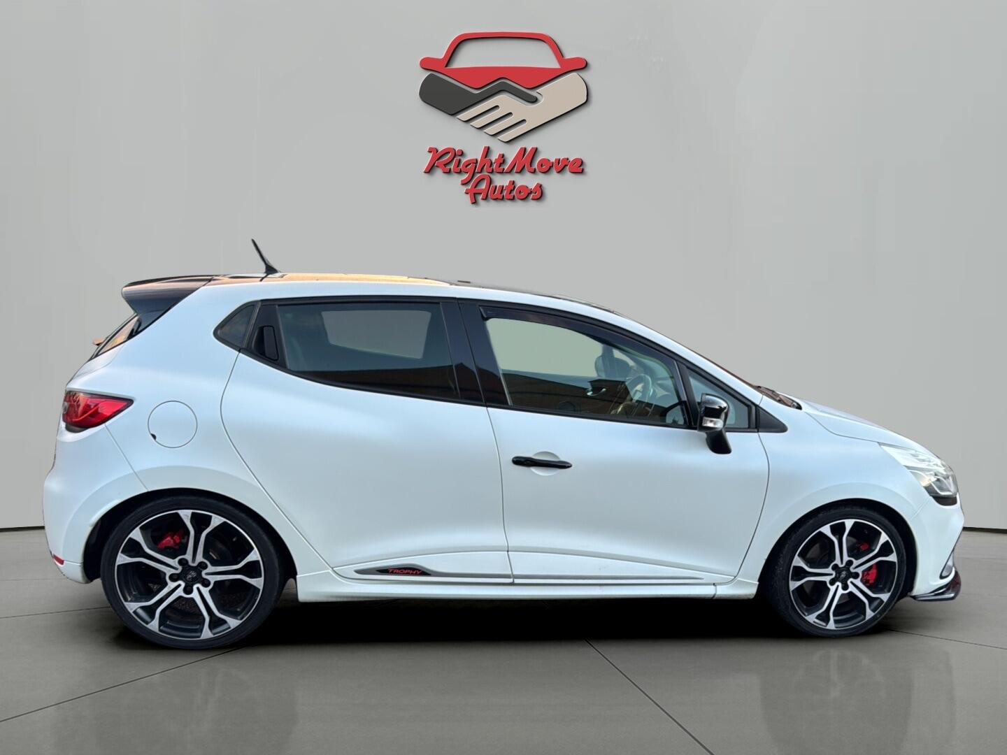 Used Renault Clio 2015 for sale - 76801670: Photo 6