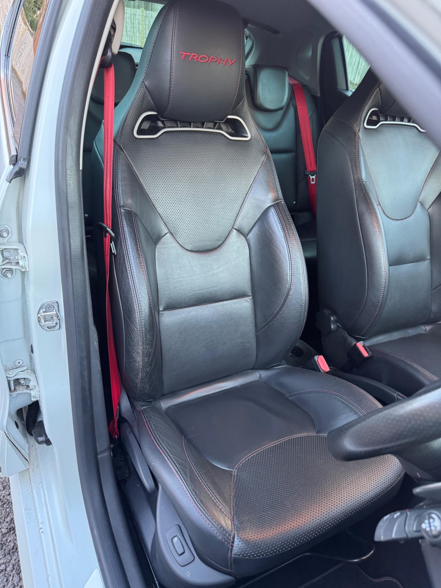 Used Renault Clio 2015 for sale - 76801670: Photo 9