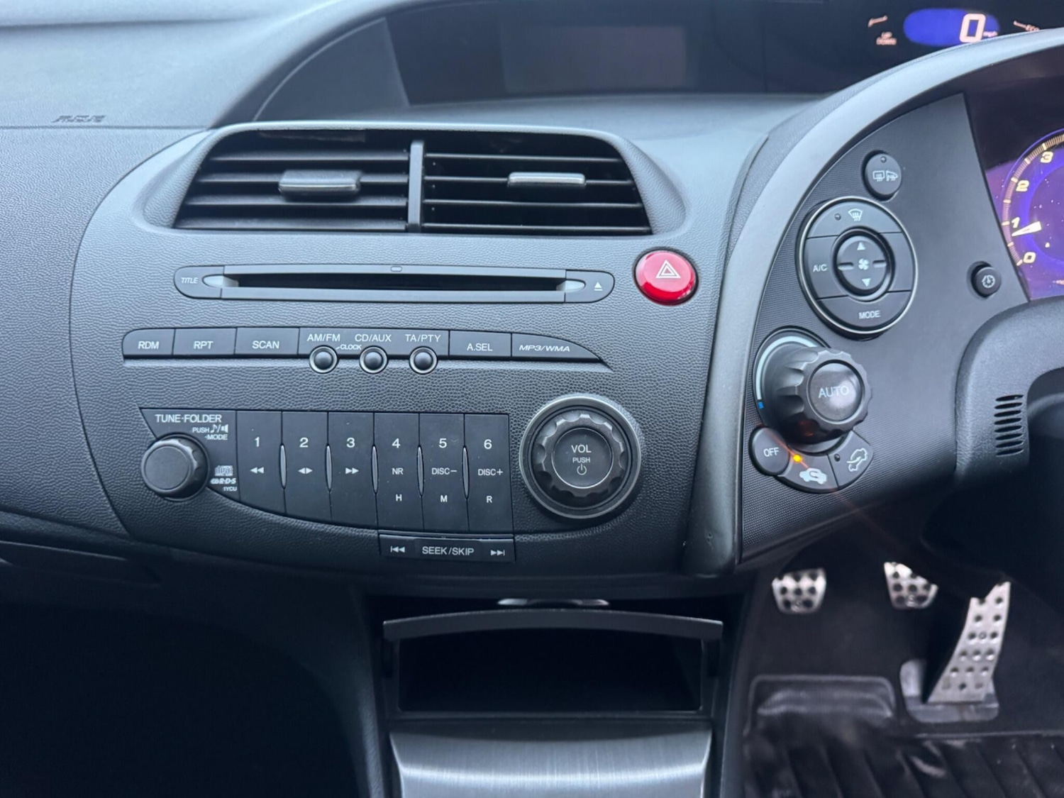 Used Honda Civic 2010 for sale - 78006730: Photo 14