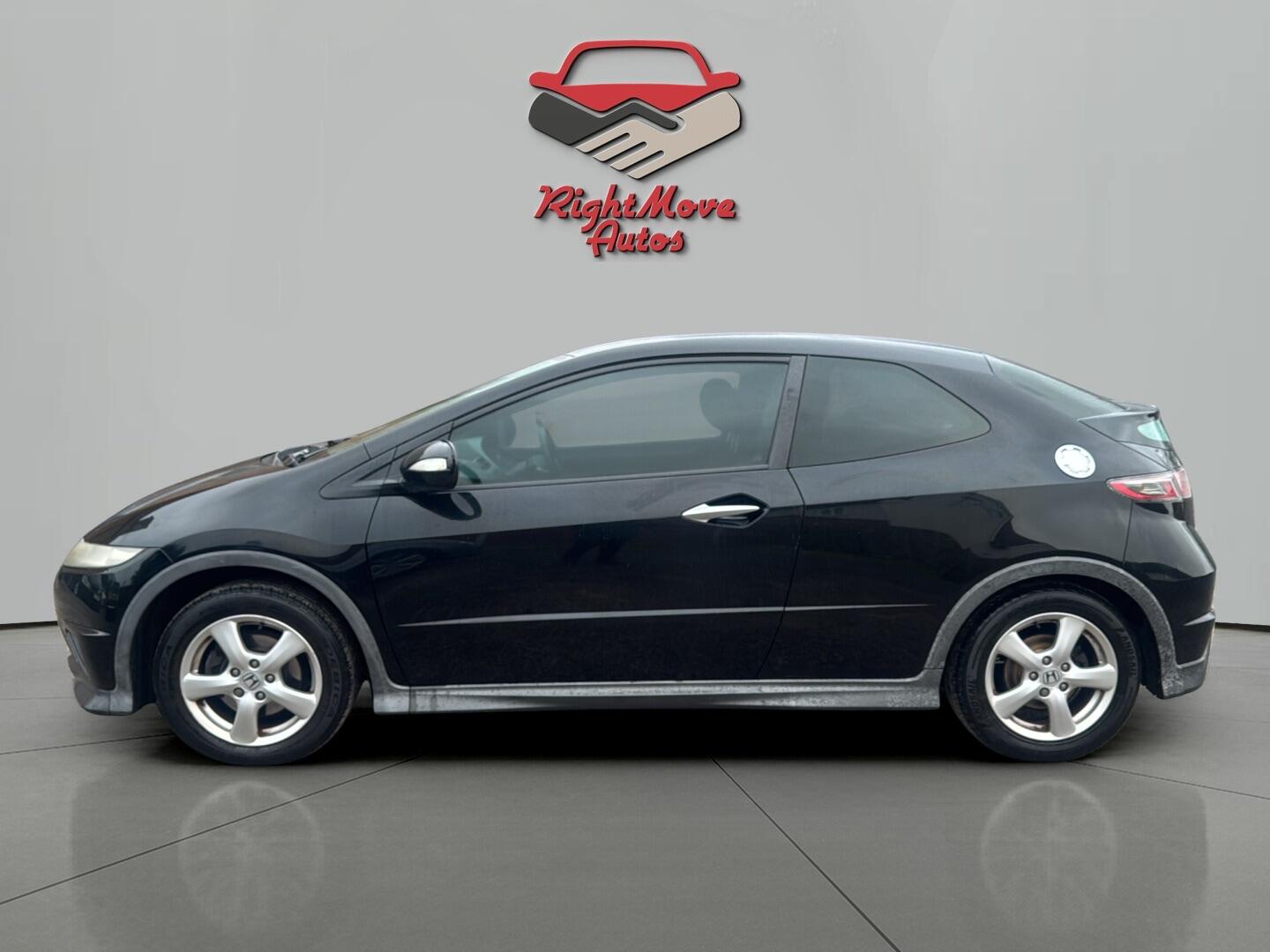 Used Honda Civic 2010 for sale - 78006730: Photo 2