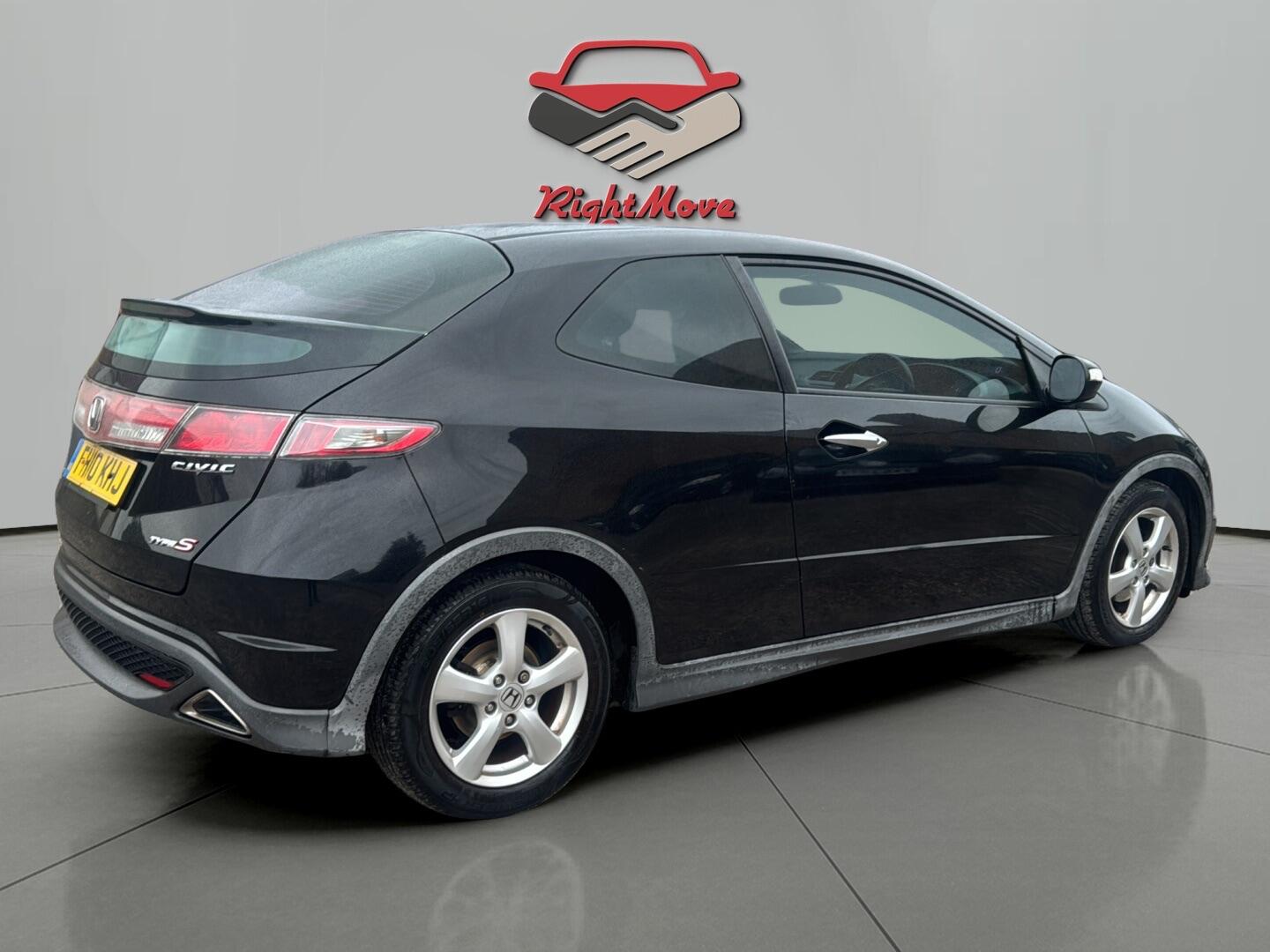 Used Honda Civic 2010 for sale - 78006730: Photo 5