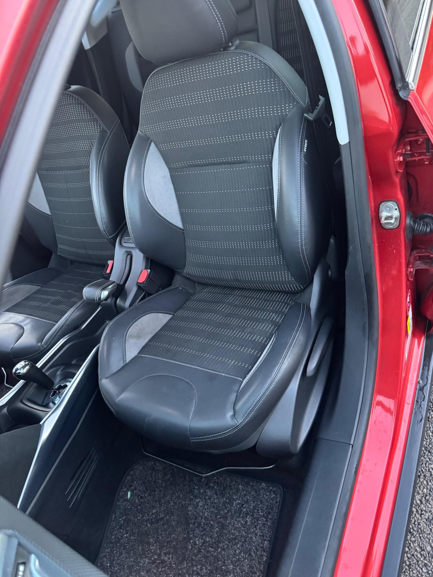 Used Peugeot 2008 2014 for sale - 76823476: Photo 10