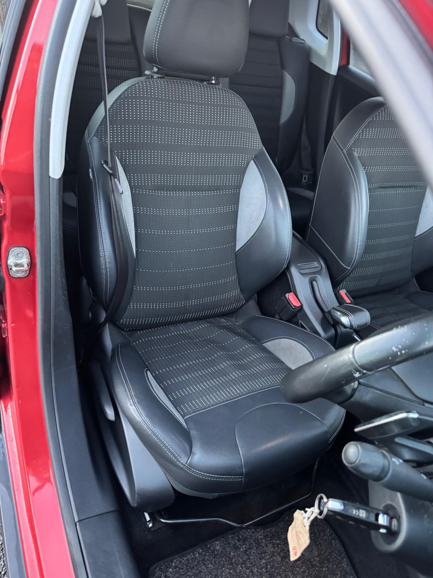 Used Peugeot 2008 2014 for sale - 76823476: Photo 9