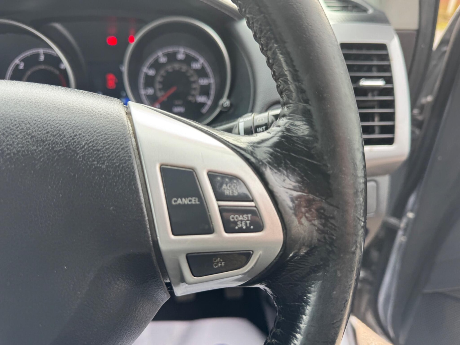 Used Mitsubishi Outlander 2011 for sale - 77908521: Photo 13