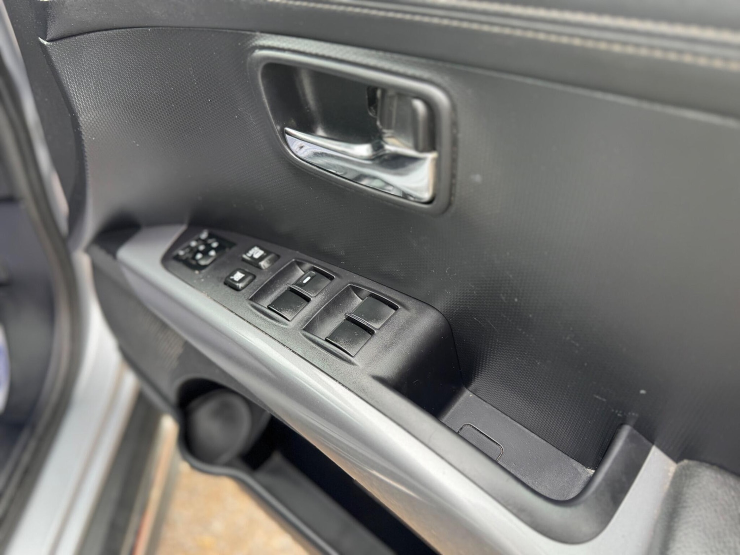 Used Mitsubishi Outlander 2011 for sale - 77908521: Photo 16