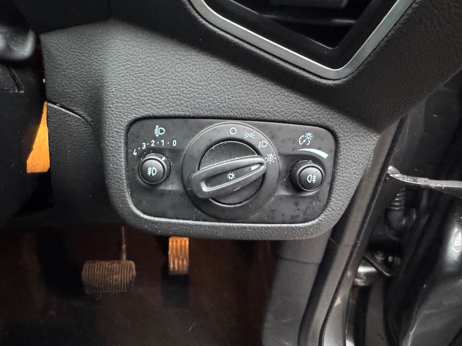 Used Ford Kuga 2014 for sale - 76772157: Photo 11