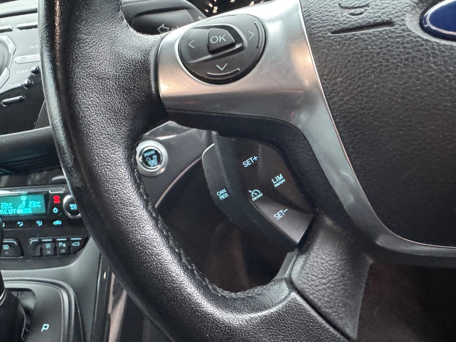 Used Ford Kuga 2014 for sale - 76772157: Photo 17