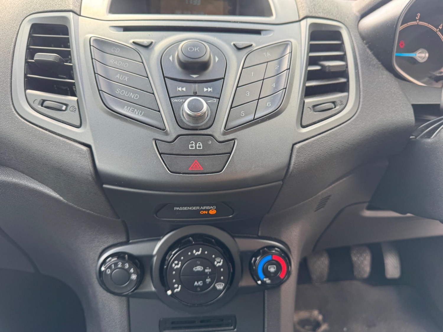 Used Ford Fiesta 2013 for sale - 78019886: Photo 14