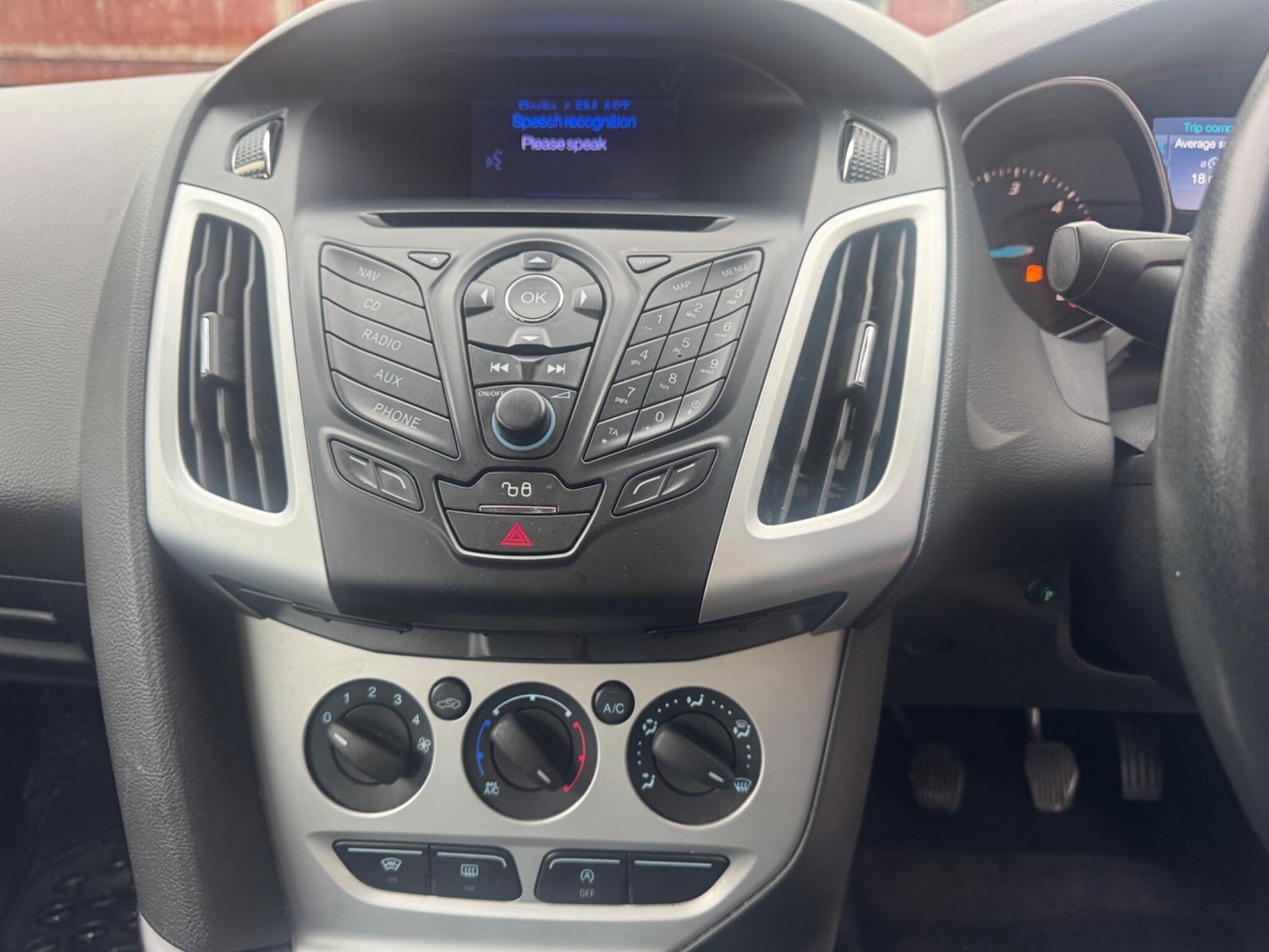 Used Ford Focus 2011 for sale - 76727529: Photo 16