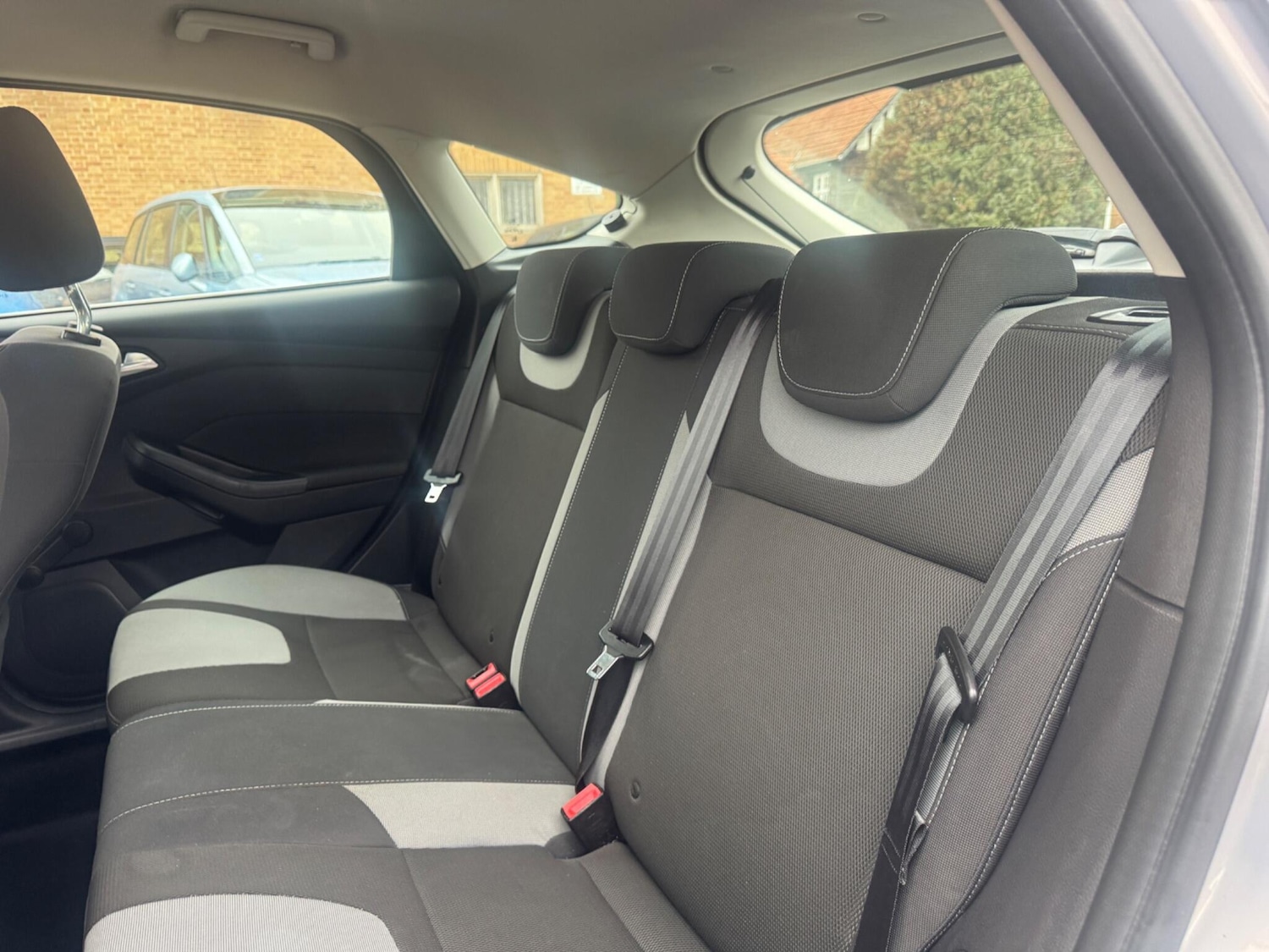 Used Ford Focus 2011 for sale - 76727529: Photo 19