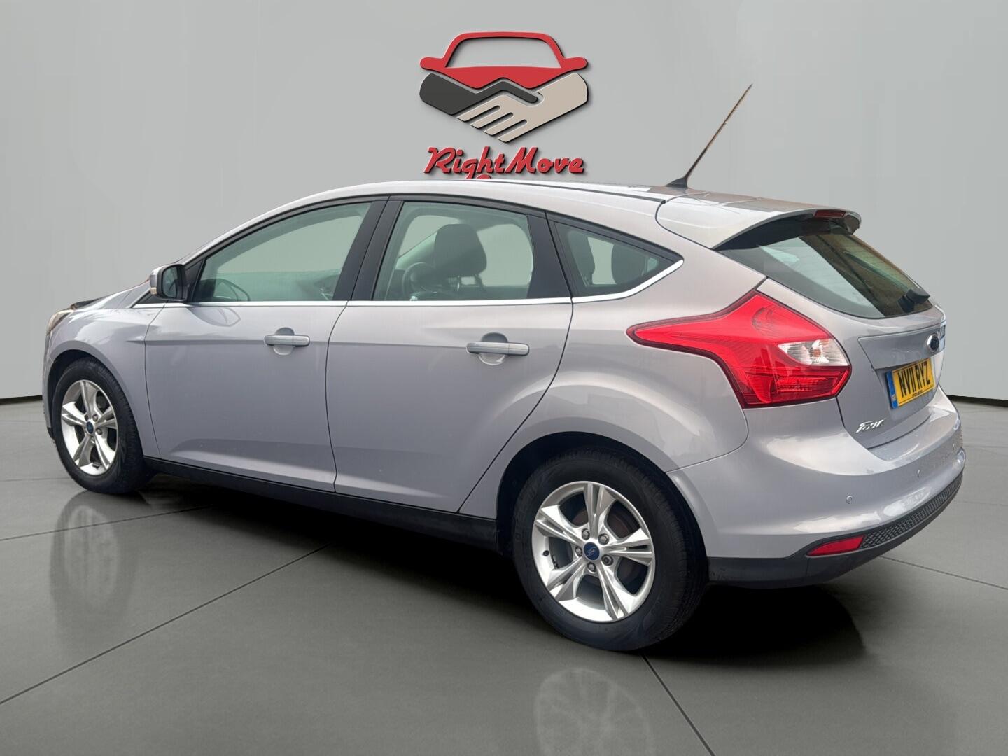 Used Ford Focus 2011 for sale - 76727529: Photo 3
