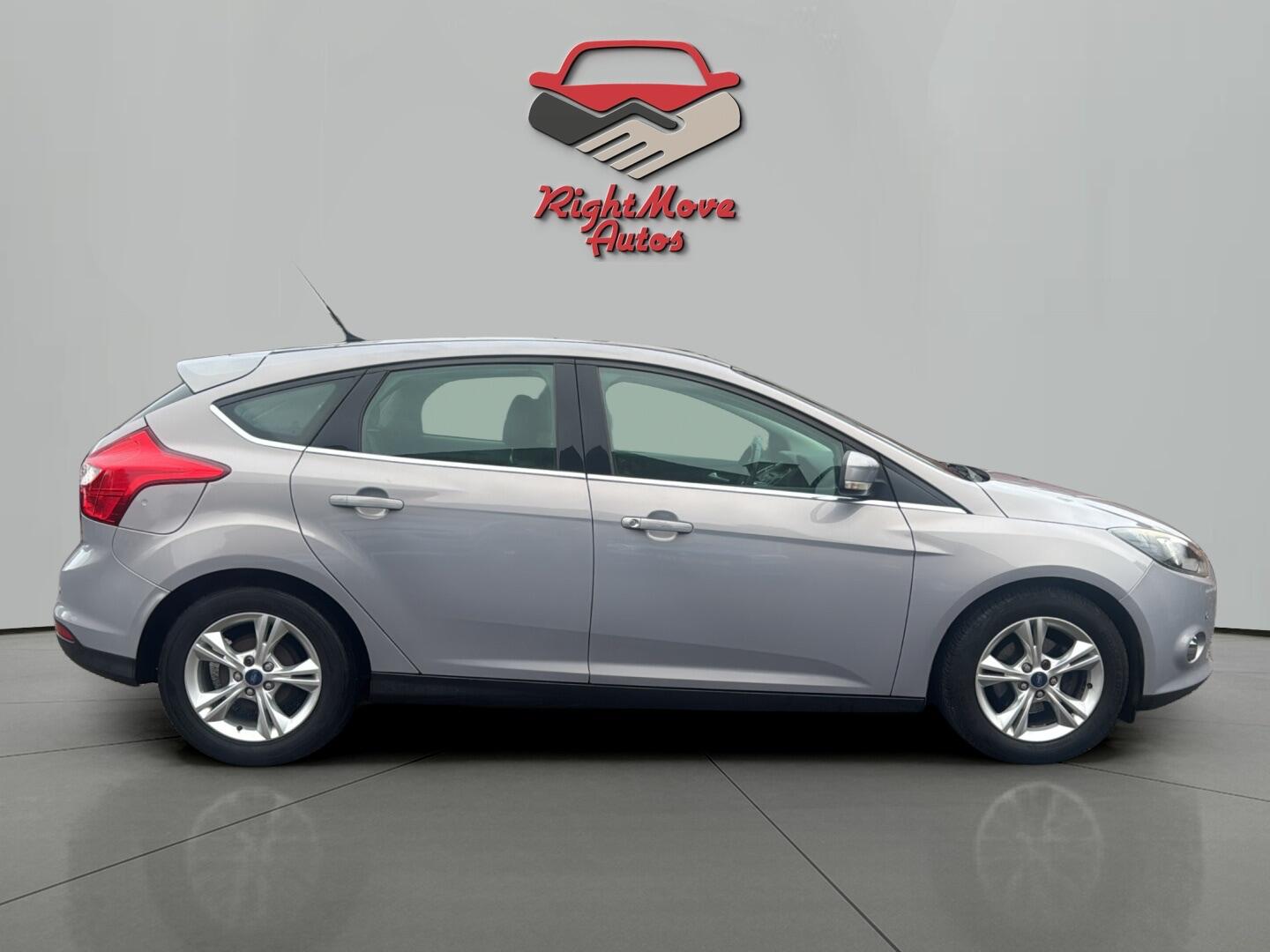Used Ford Focus 2011 for sale - 76727529: Photo 6