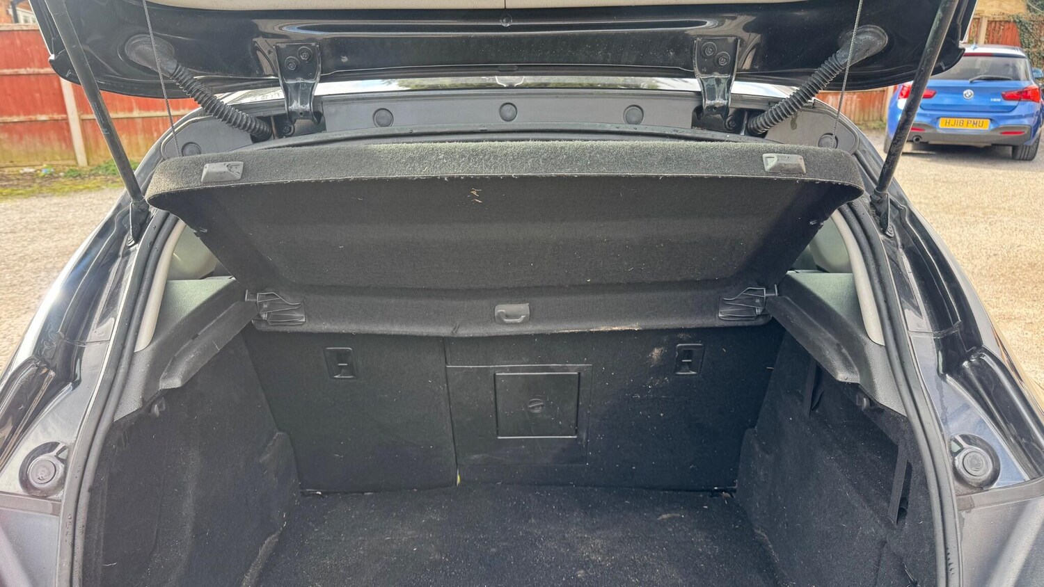 Used Vauxhall Astra 2012 for sale - 77838749: Photo 12