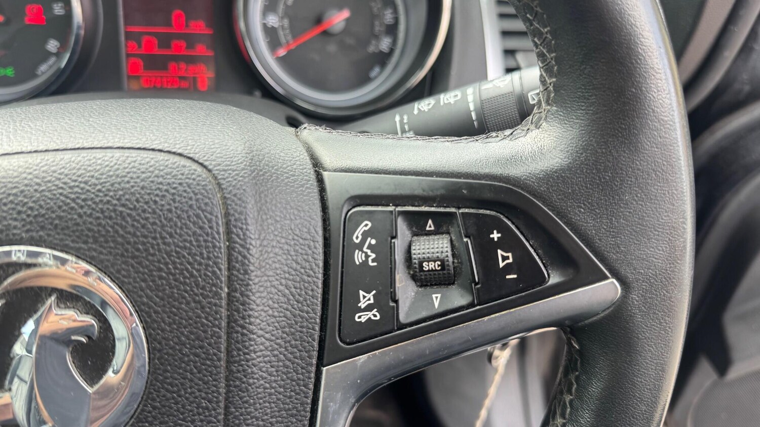 Used Vauxhall Astra 2012 for sale - 77838749: Photo 15