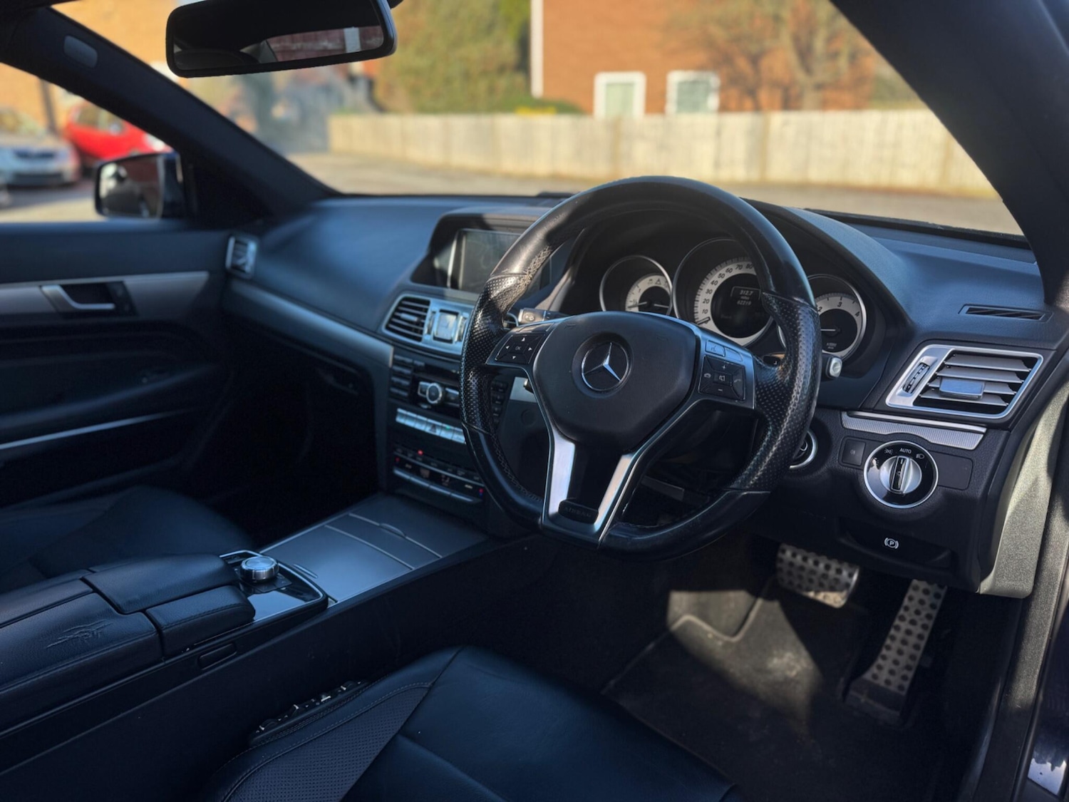 Used Mercedes-Benz E Class for sale - 77017079: Photo 10