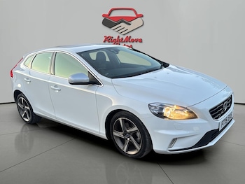 Used Volvo V40 2015 for sale - 75977387: Photo