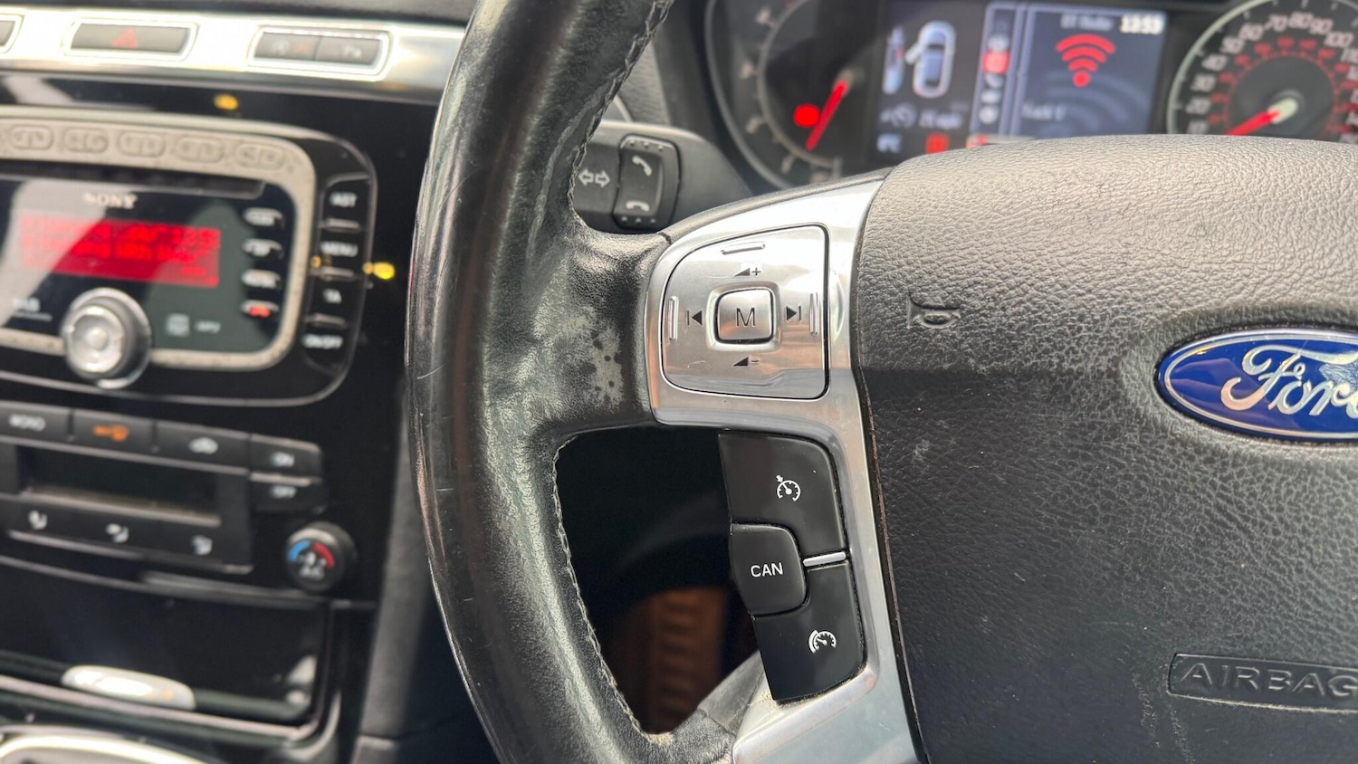 Used Ford S-Max 2014 for sale - 77793944: Photo 17