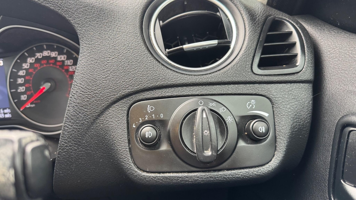 Used Ford S-Max 2014 for sale - 77793944: Photo 19