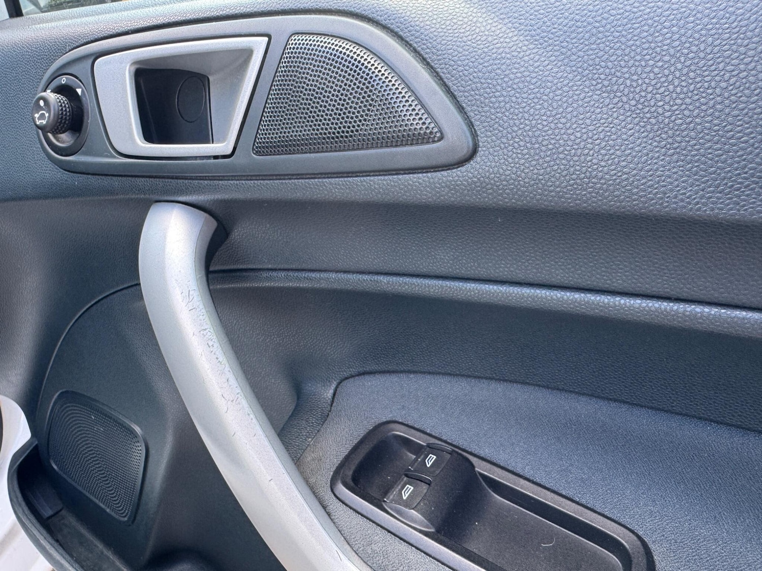 Used Ford Fiesta 2012 for sale - 77564703: Photo 10