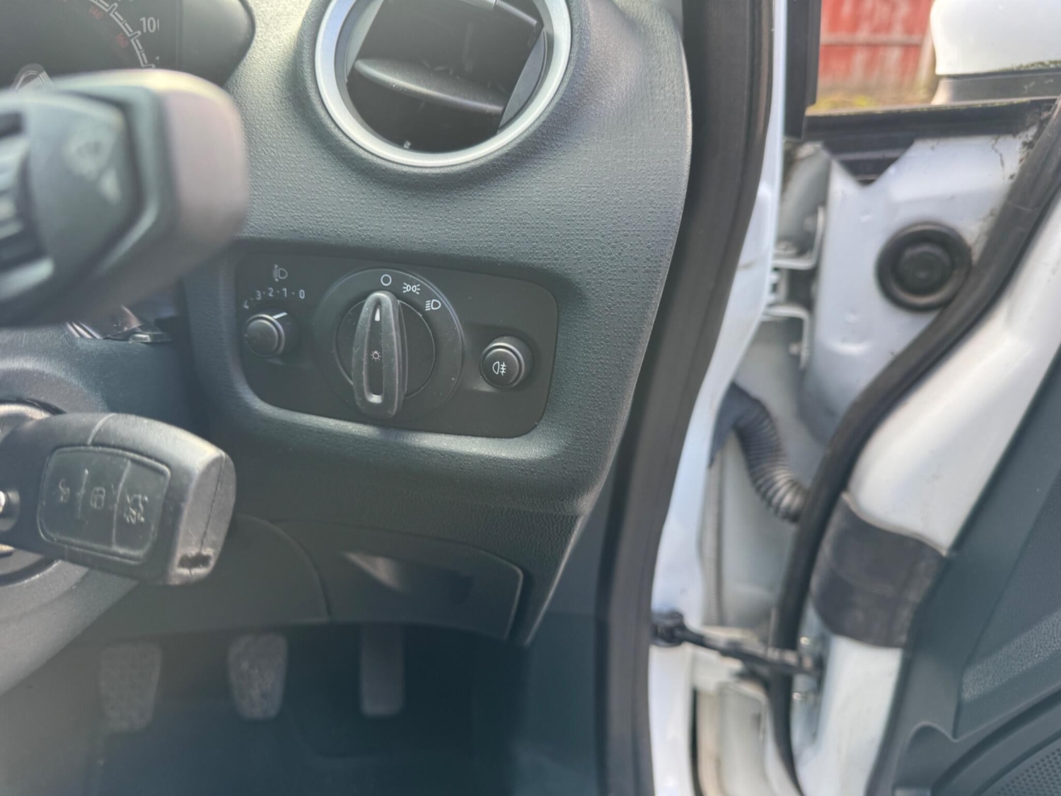 Used Ford Fiesta 2012 for sale - 77564703: Photo 11