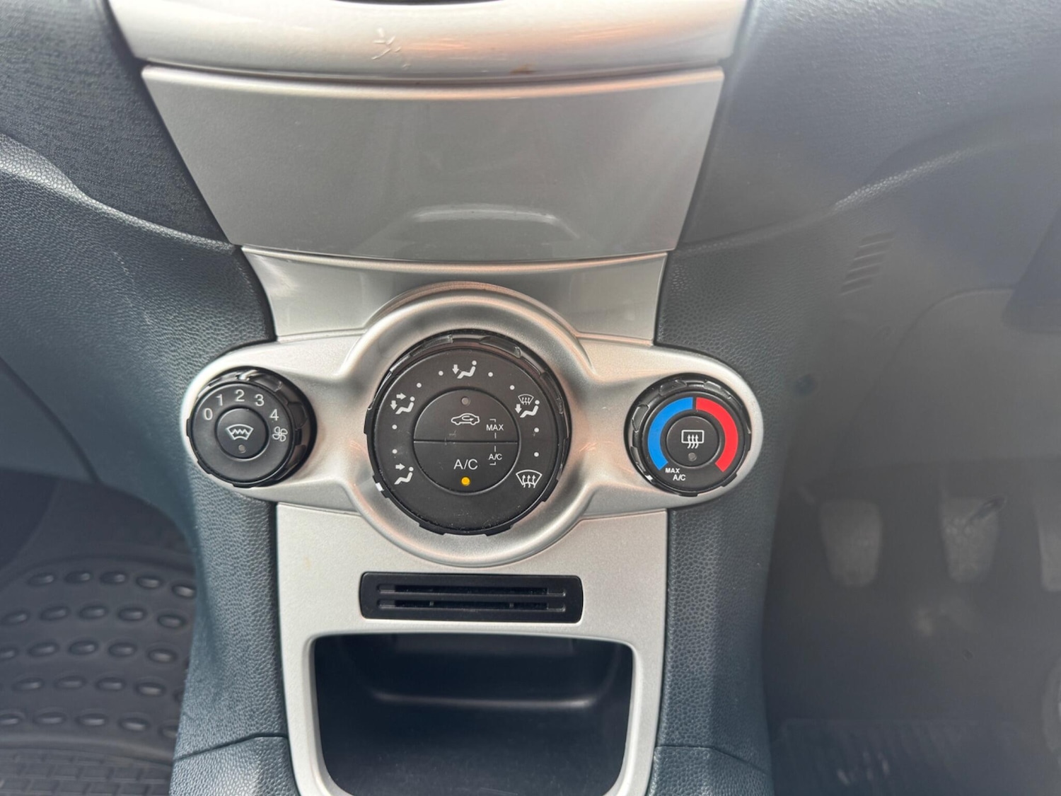 Used Ford Fiesta 2011 for sale - 77982366: Photo 20