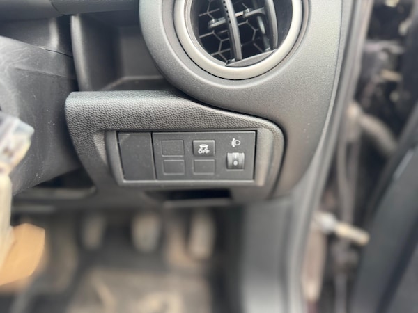 Used Mazda Mazda2 2012 for sale - 76190102: Photo 11