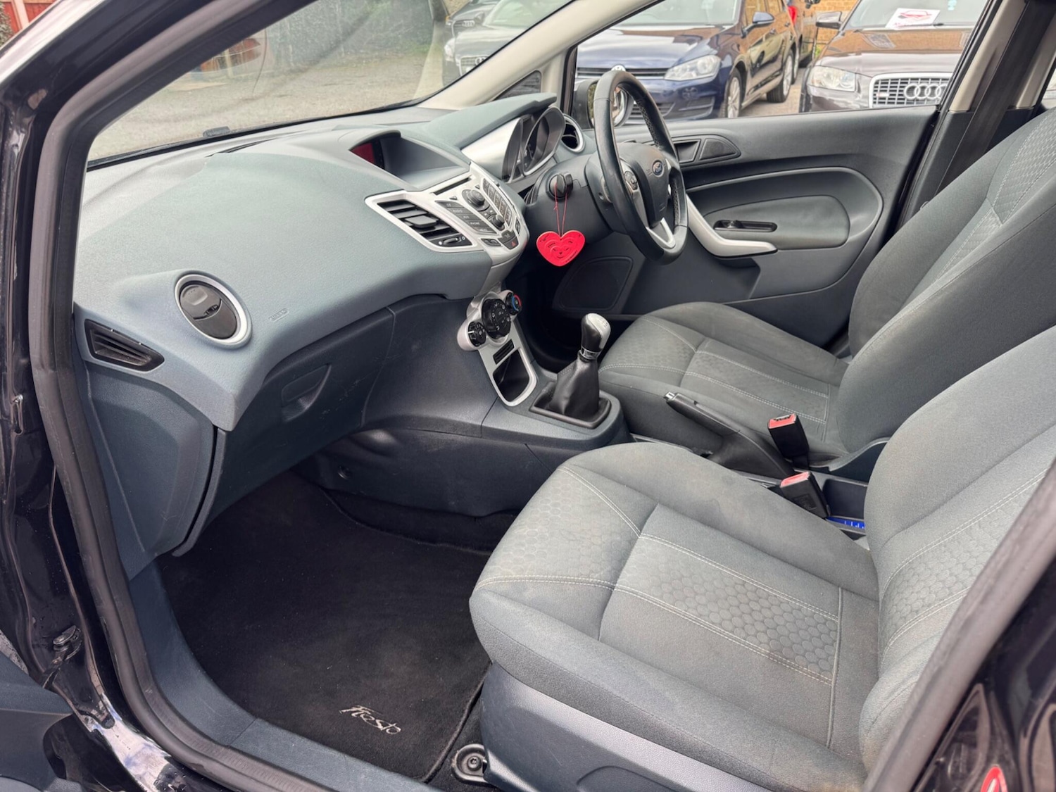 Used Ford Fiesta 2011 for sale - 77898502: Photo 11