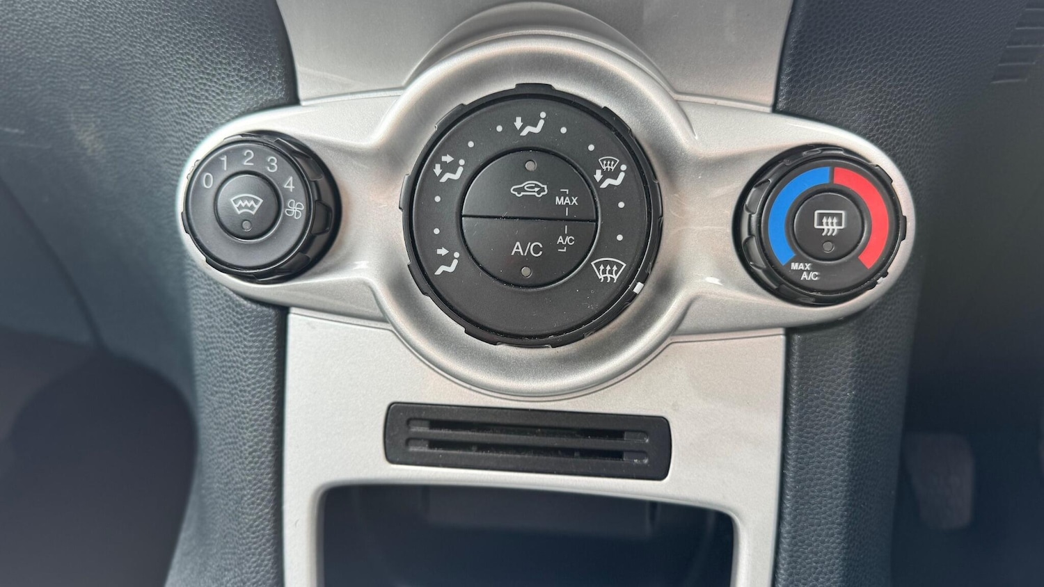 Used Ford Fiesta 2011 for sale - 77898502: Photo 16