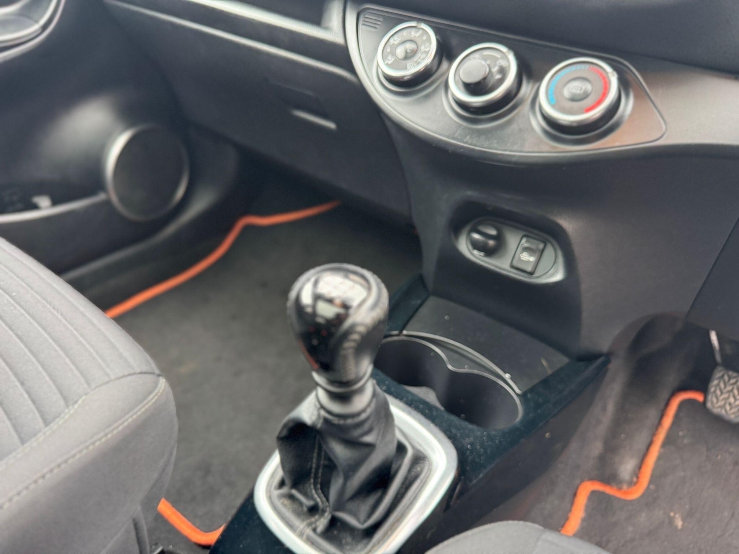 Used Toyota Yaris 2016 for sale - 77020845: Photo 15